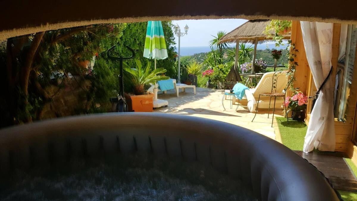 Nouveau ! Chambre D'Hote Insolite Privee " Coeurs De Pirates A Bali En Provence" Spa Sauna Massages Dans Cadre Exotique D'Amenagements Exterieurs D'Exception Ete Comme Hiver Bienvenue !!! Cavalaire-sur-Mer Ngoại thất bức ảnh